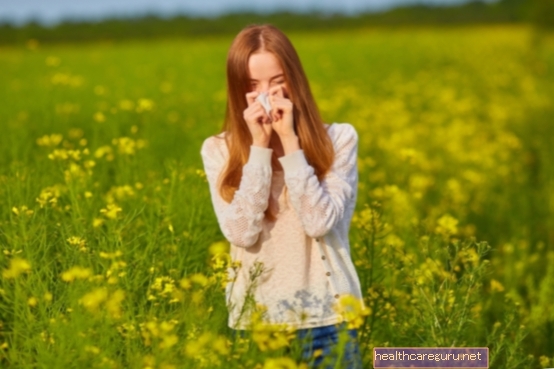 Alerginis kosulys: simptomai, priežastys ir ką daryti