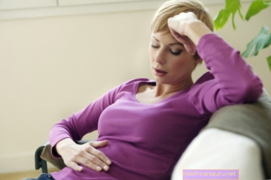 عدم الراحة في البطن: الأسباب الرئيسية وماذا تفعل