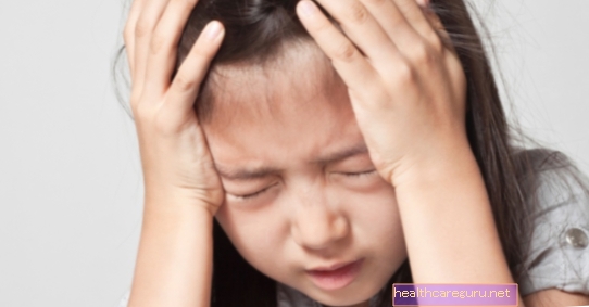 Huvudvärk hos barn: orsaker och hur man behandlar det naturligt