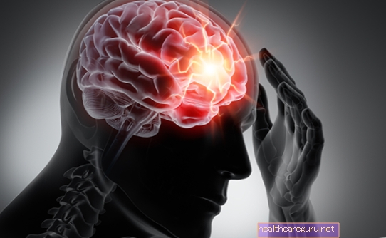 Što je trauma glave, glavni simptomi i liječenje