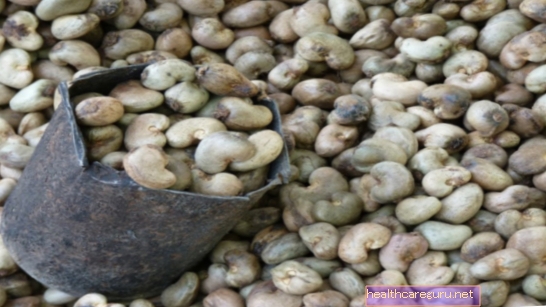 8 hälsofördelar med paranötter (och hur man konsumerar)