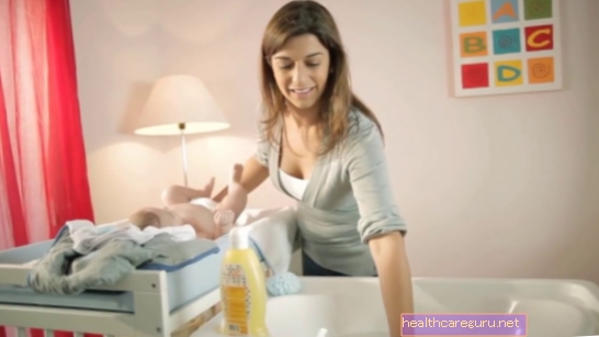 Beneficii și cum să faci baie copilului în găleată
