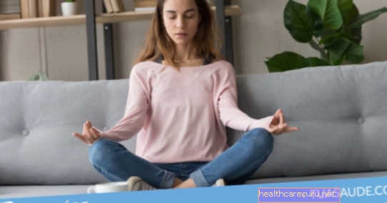 一人で適切に瞑想する方法（5つの簡単なステップで）