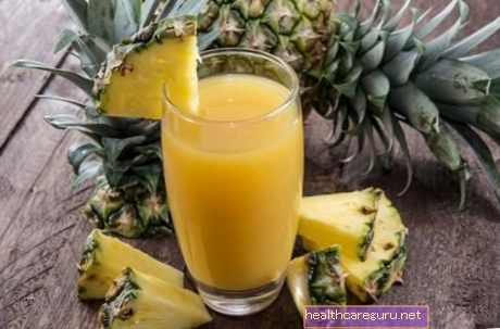 Ananasjuice for menstruasjonssmerter